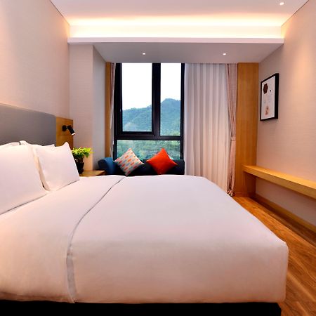 Holiday Inn Express Luanchuan By Ihg Eksteriør billede