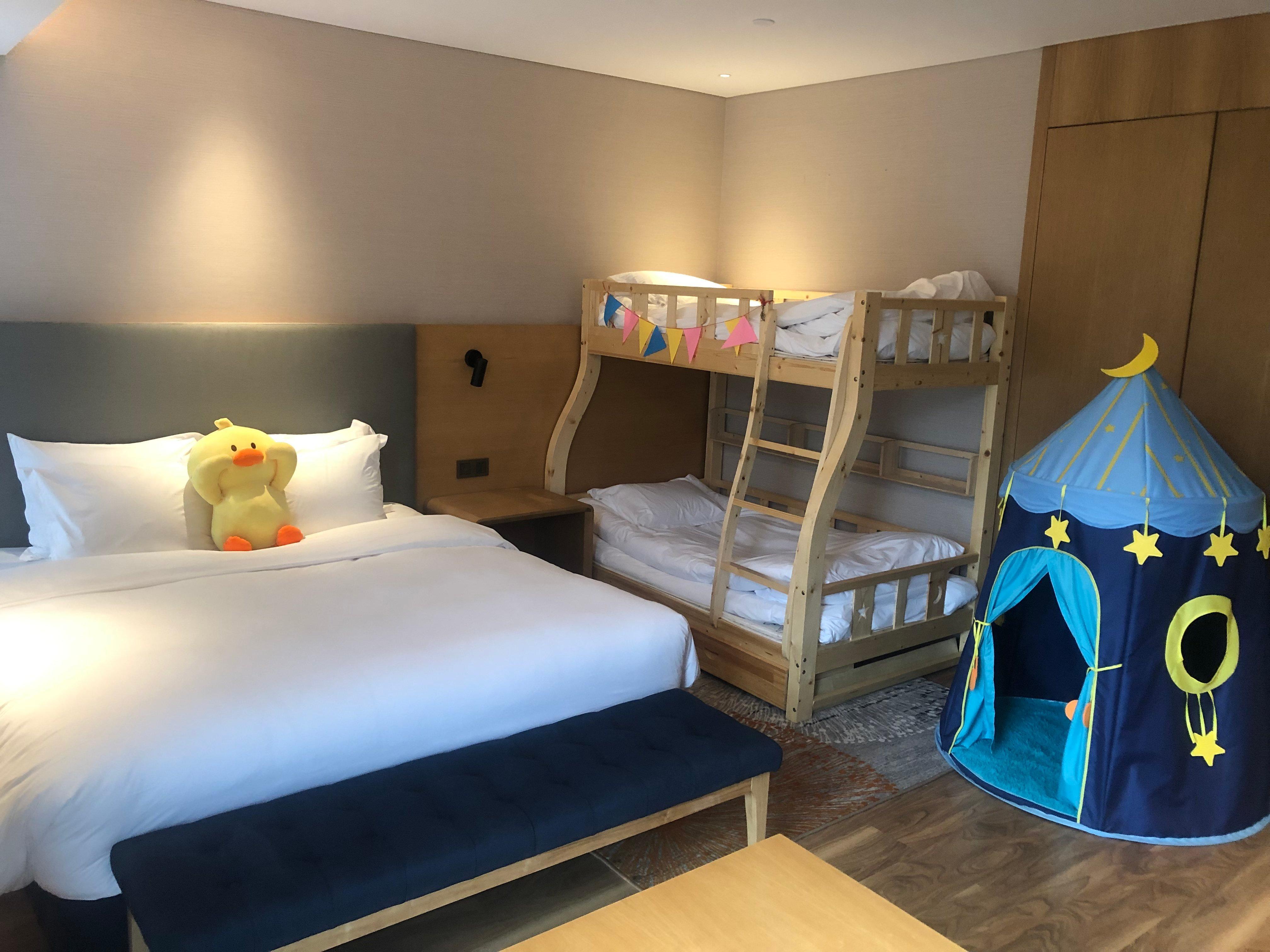 Holiday Inn Express Luanchuan By Ihg Eksteriør billede