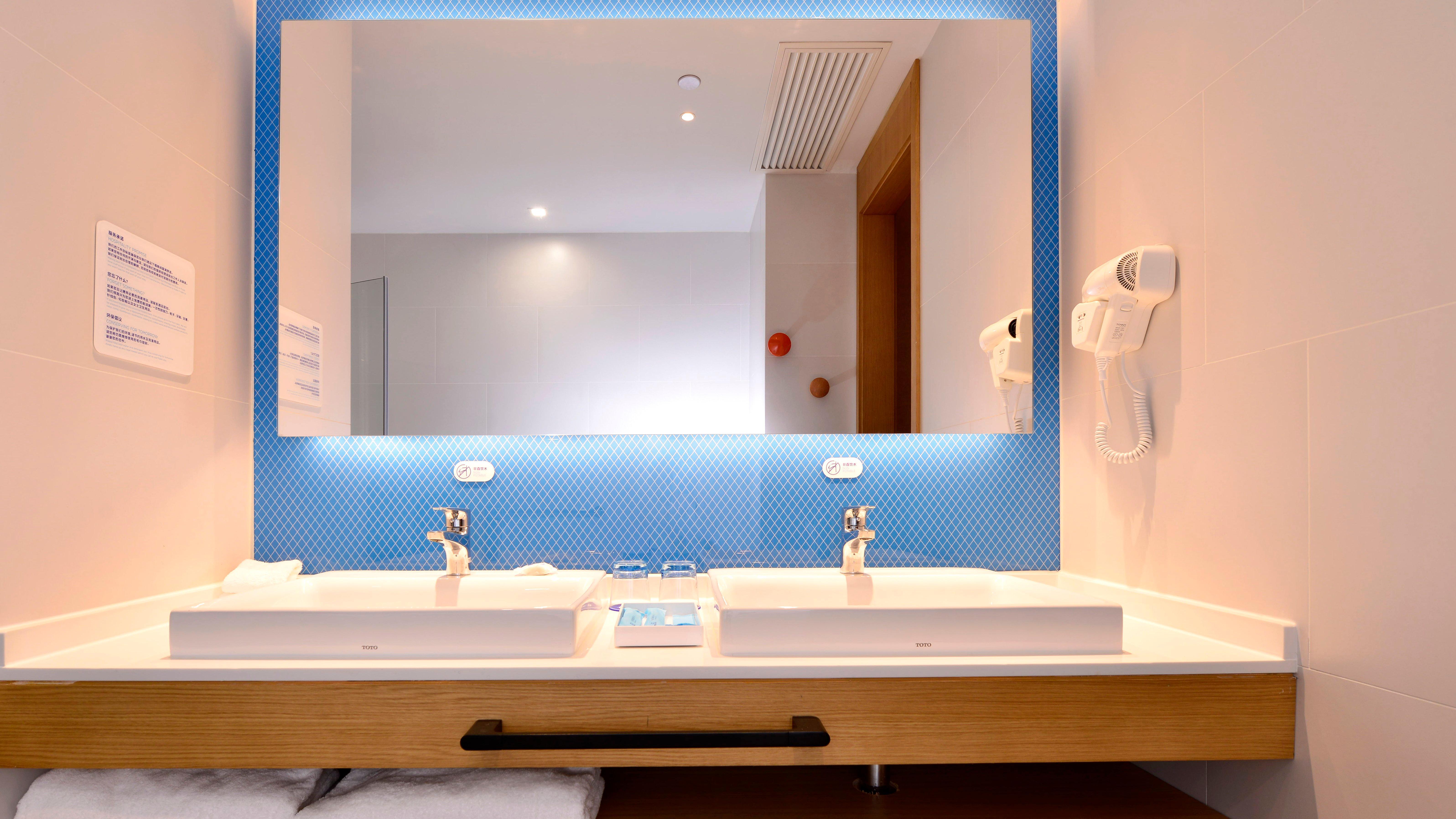 Holiday Inn Express Luanchuan By Ihg Eksteriør billede