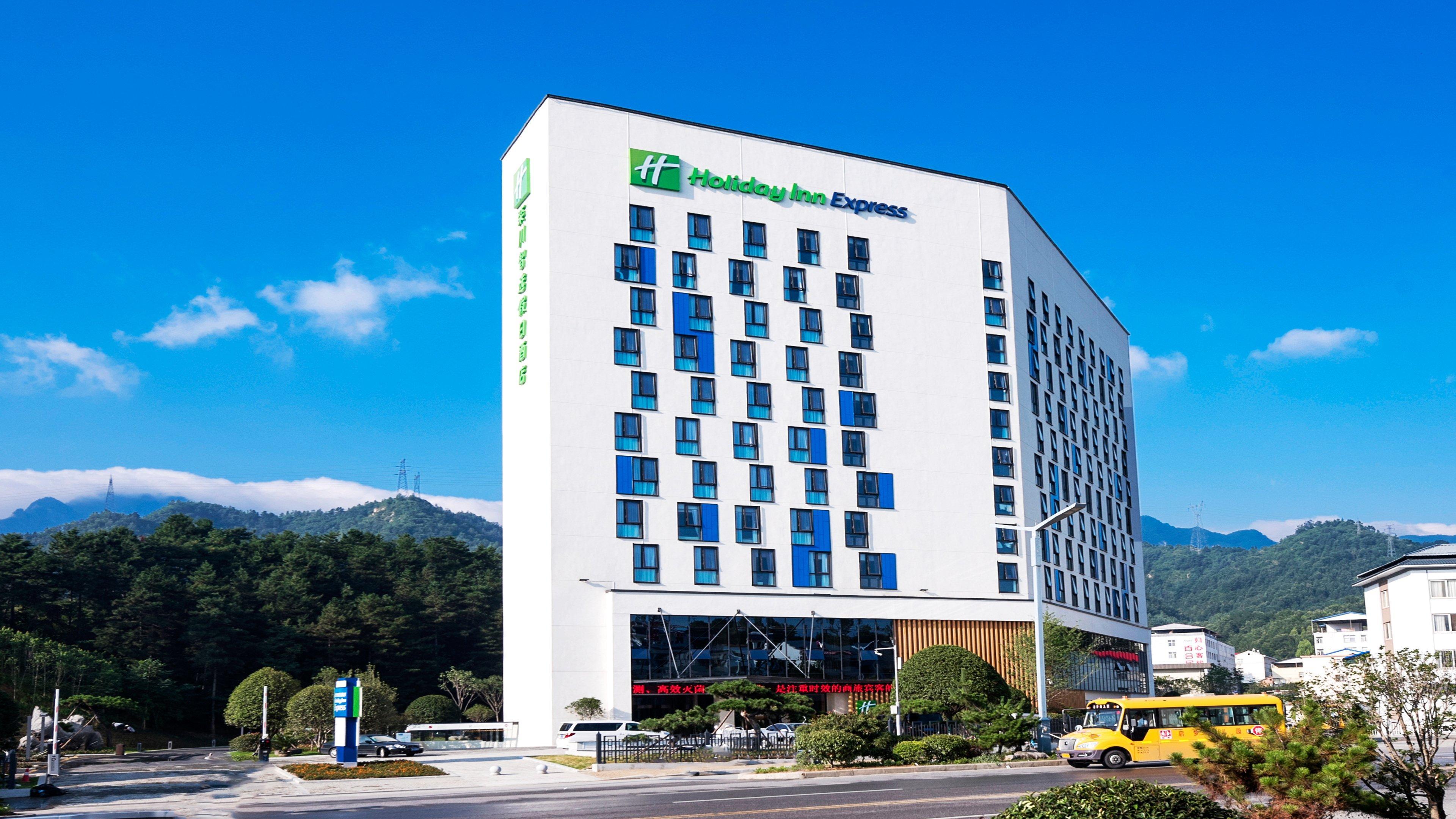 Holiday Inn Express Luanchuan By Ihg Eksteriør billede