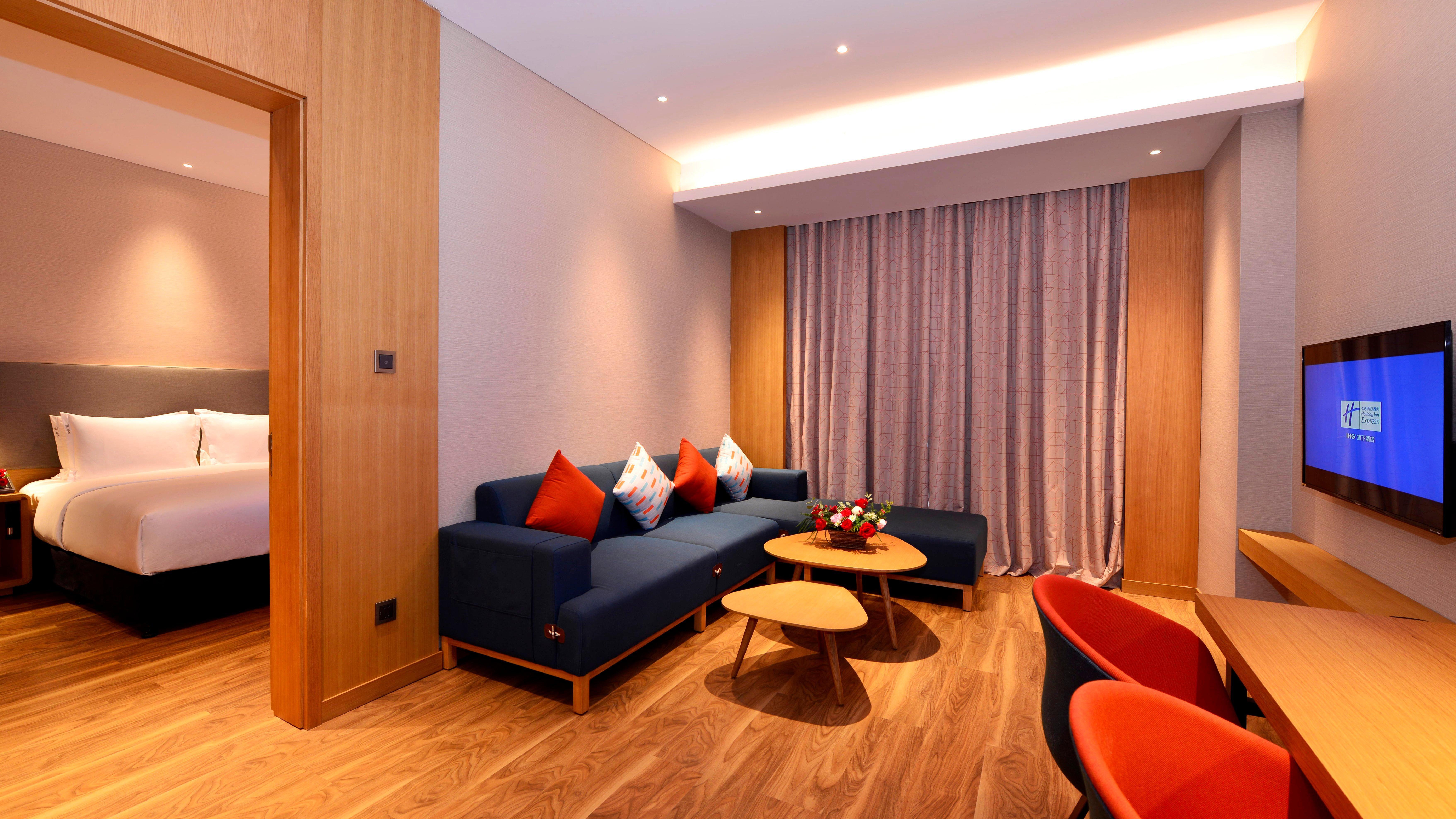 Holiday Inn Express Luanchuan By Ihg Eksteriør billede